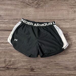 Under Armour Women's Lightweight Black & White Athletic 3” Shorts Size Medium
